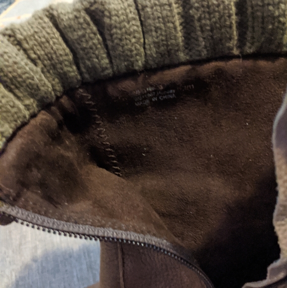 GAP size 8.5 lined heeled boot! π’ - Picture 2 of 3